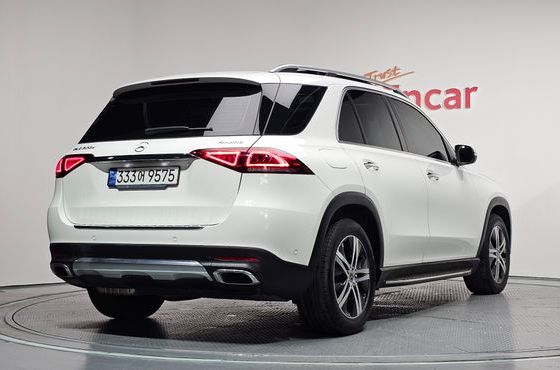 Mercedes-Benz GLE-Class GLE300d 4MATIC — пробег 94 484 км — фото 2 из 5