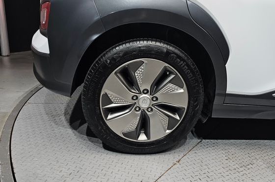 Hyundai Kona Premium — пробег 257 880 км — фото 5 из 5