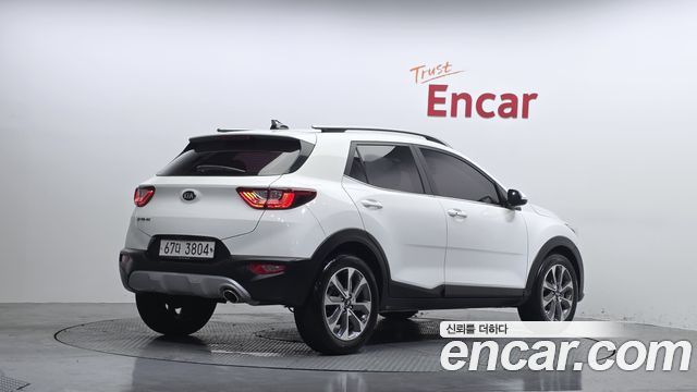 Kia Stonic из Кореи Encar