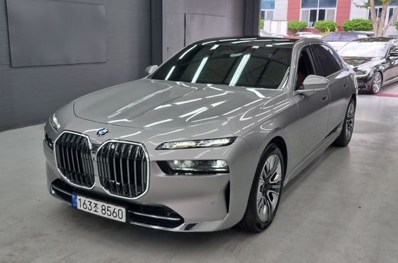 BMW 7-Series 740d xDrive Design Pure Excellence — пробег 66 357 км — фото 3 из 5