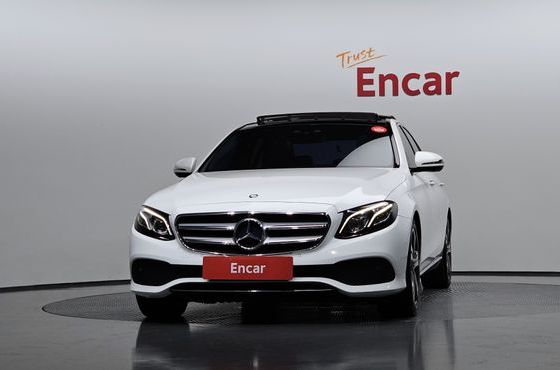 Mercedes-Benz E-Class E300 4MATIC Avnatgarde — пробег 118 293 км — фото 3 из 5