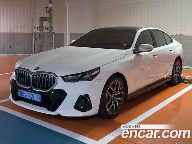 BMW i5 eDrive 40 M Sport — пробег 51 000 км — фото 1 из 5