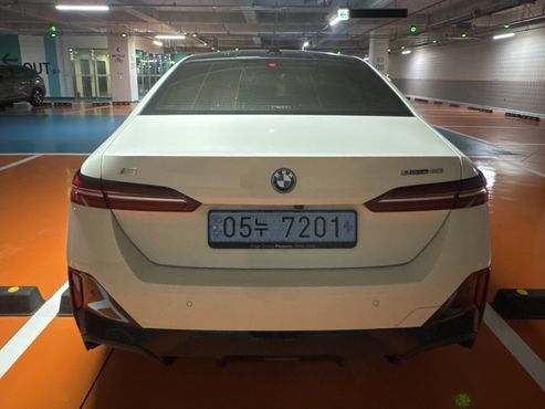BMW i5 eDrive 40 M Sport — пробег 51 000 км — фото 5 из 5