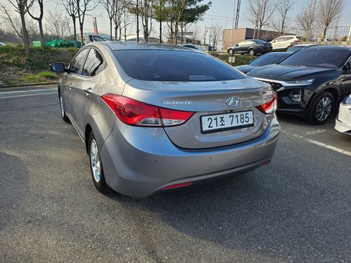 Hyundai AVANTE M16 GDI Luxury — пробег 85 740 км — фото 4 из 5