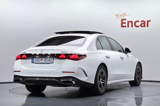 Mercedes-Benz E-Class E300 4MATIC AMG Line — пробег 4 143 км — фото 2 из 5