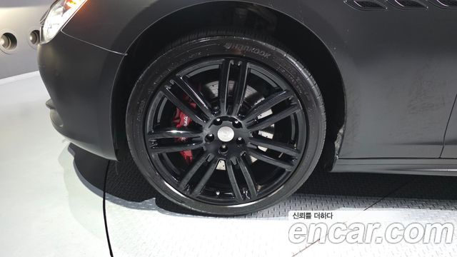 Maserati Ghibli из Кореи Encar