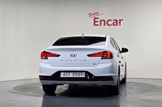 Hyundai AVANTE 1.6 Premium — пробег 153 637 км — фото 4 из 5
