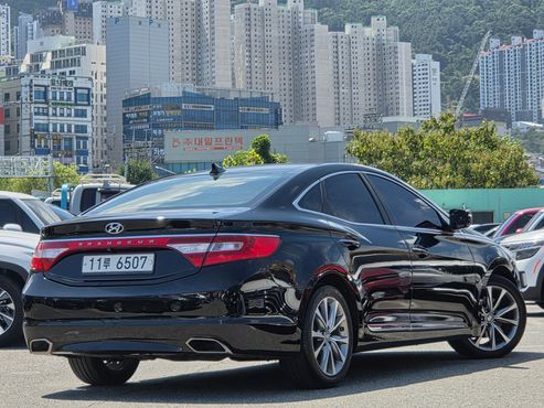 Hyundai Grandeur HG300 Exclusive Special — пробег 221 238 км — фото 4 из 5