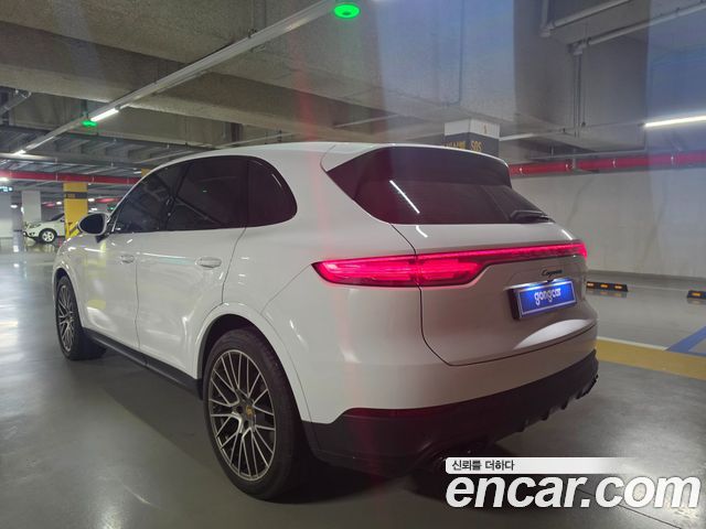 Porsche Cayenne 3.0 — пробег 67 000 км — фото 3 из 5
