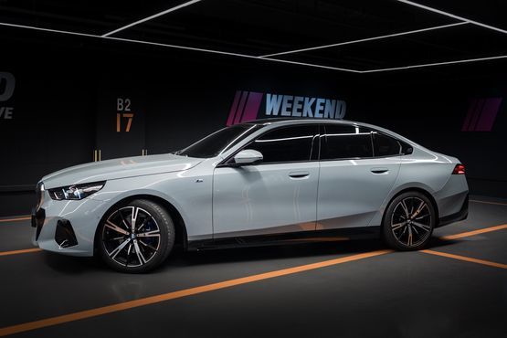 BMW 5-Series 530i xDrive M Sport — пробег 15 700 км — фото 3 из 5