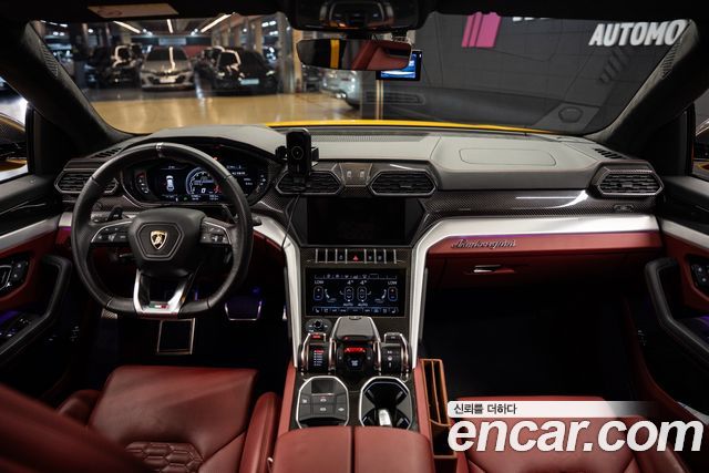Lamborghini Urus из Кореи Encar