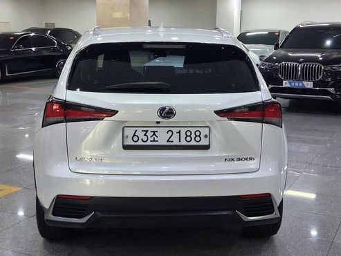 Lexus NX Supreme — пробег 92 810 км — фото 4 из 5