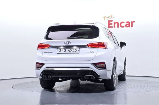 Hyundai Santafe Diesel 2.2 4WD Inspiration — пробег 94 269 км — фото 4 из 5
