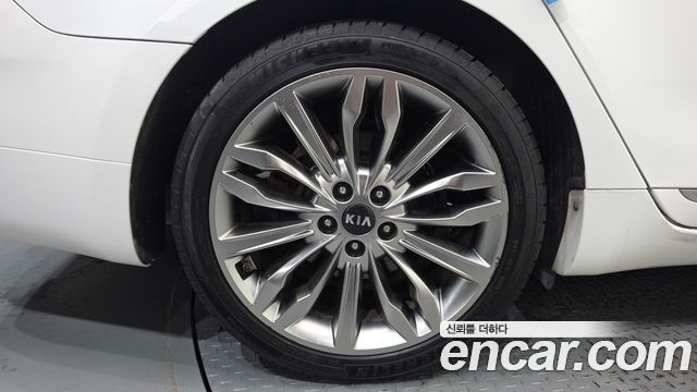 Kia K7 из Кореи Encar