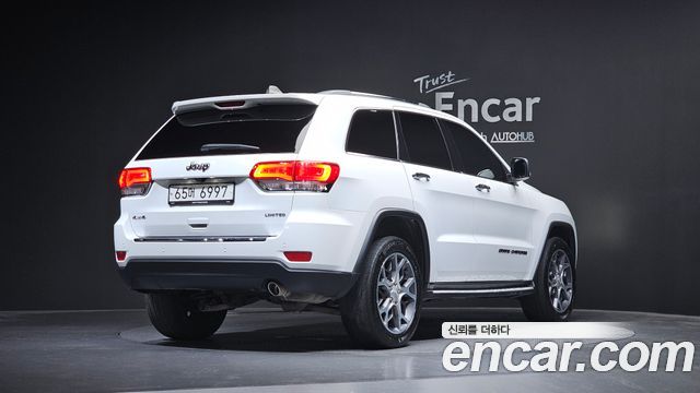 Jeep Cherokee 3.6 Limited WK2 — пробег 96 504 км — фото 2 из 5