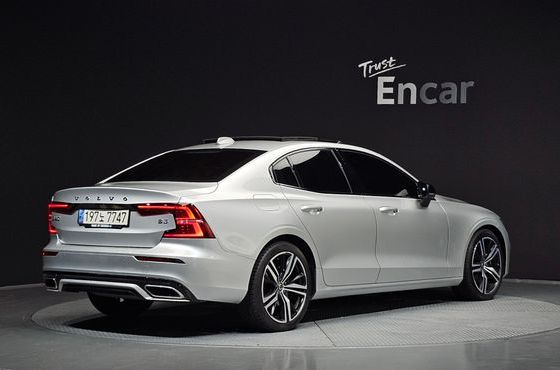 Volvo S60 B5 R-Design — пробег 49 441 км — фото 2 из 5