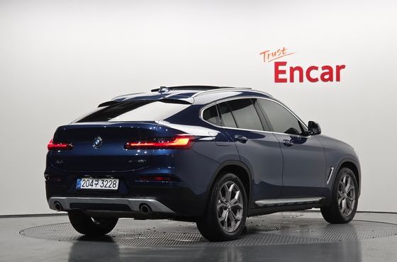 BMW X4 xDrive20i xLine — пробег 76 842 км — фото 2 из 5