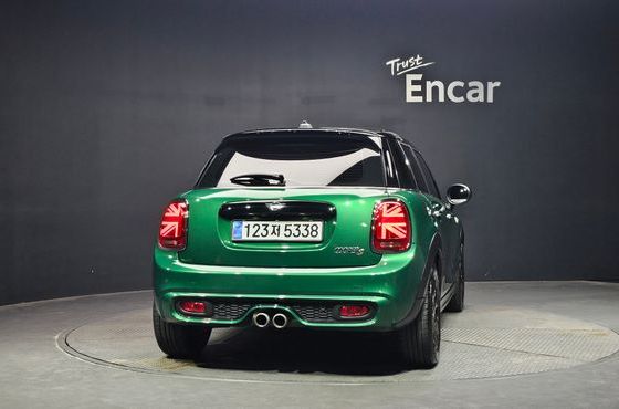 Mini Cooper 5Door Standard 3rd — пробег 45 804 км — фото 4 из 5