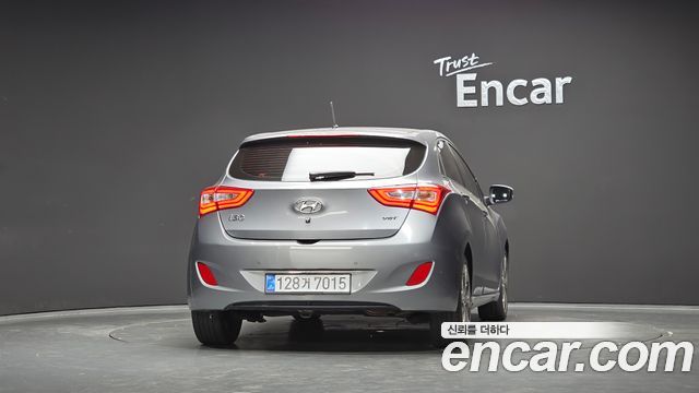 Hyundai i30 Diesel 1.6 VGT Extreme — пробег 275 277 км — фото 4 из 5