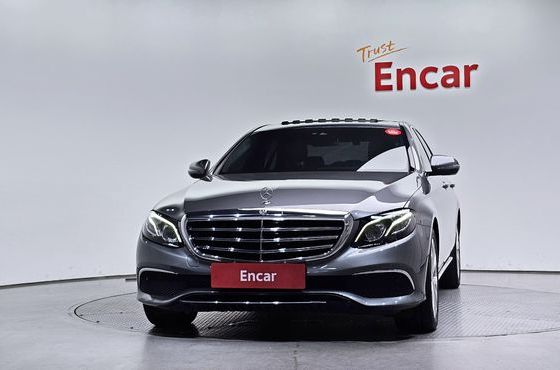 Mercedes-Benz E-Class E220d 4MATIC Exclusive — пробег 84 755 км — фото 3 из 5
