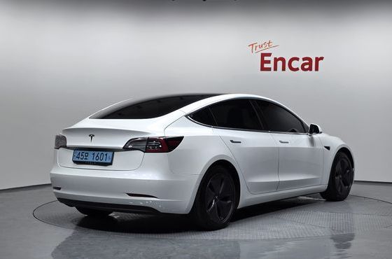 Tesla Model 3 Standard Range Plue RWD — пробег 144 463 км — фото 2 из 5