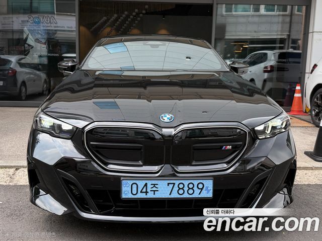 BMW i5 M60 xDrive — пробег 537 км — фото 1 из 5