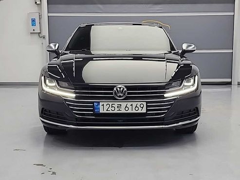 Volkswagen Arteon 2.0 TDI Presige 4Motion — пробег 121 122 км — фото 2 из 5