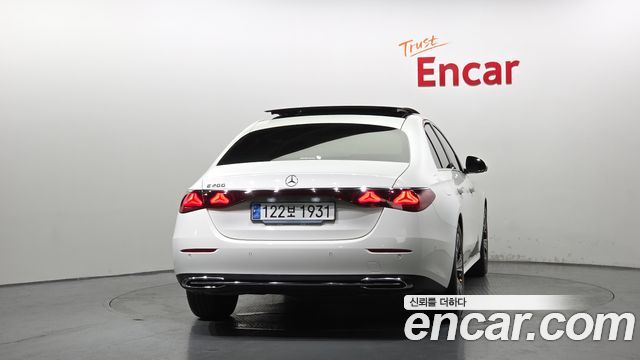 Mercedes-Benz E-Class из Кореи Encar