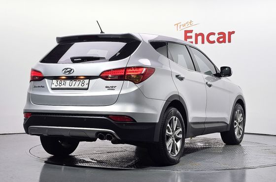 Hyundai Santafe Diesel(e-VGT) 2.2 4WD Smart — пробег 180 617 км — фото 2 из 5