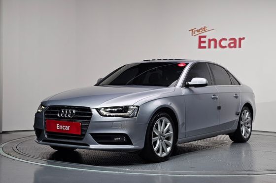Audi A4 30 TDI Dynamic B8 — пробег 83 877 км — фото 1 из 5