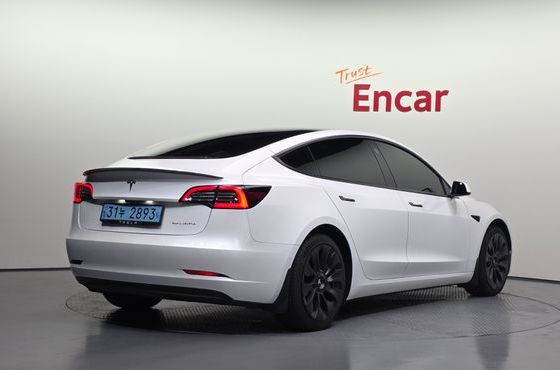 Tesla Model 3 Long Range AWD — пробег 71 284 км — фото 2 из 5