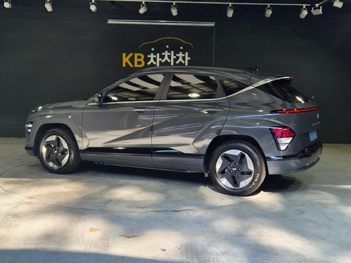 Hyundai Kona Long Range Premium — пробег 48 000 км — фото 3 из 5