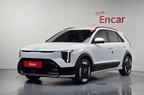 Kia Niro SIgnature — пробег 2 562 км — фото 1 из 5