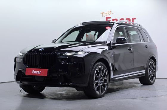 BMW X7 xDrive 40i M Sport 6STR — пробег 5 937 км — фото 1 из 5