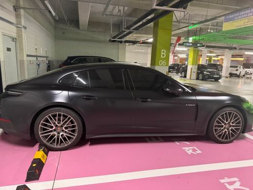 Porsche Panamera 2.9 AWD E-Hybrid — пробег 24 000 км — фото 3 из 5