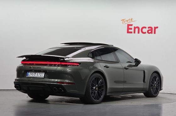Porsche Panamera 4.0 GTS — пробег 9 238 км — фото 2 из 5