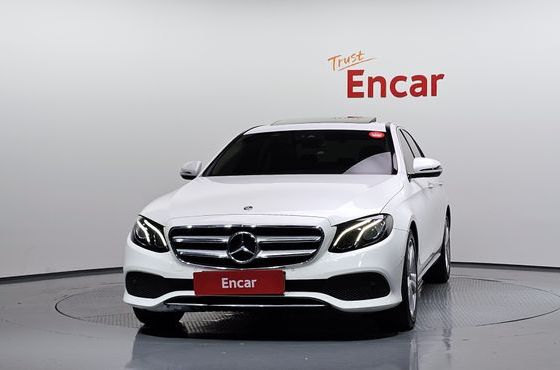 Mercedes-Benz E-Class E200 Avantgarde — пробег 123 430 км — фото 3 из 5