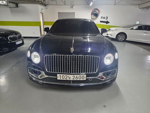 Bentley Flying Spur 4.0 — пробег 77 746 км — фото 3 из 5