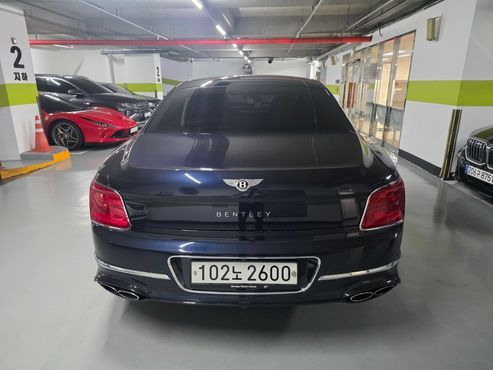 Bentley Flying Spur 4.0 — пробег 77 746 км — фото 4 из 5