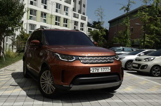 Land Rover Discovery 3.0 SD6 HSE Luxury — пробег 193 300 км — фото 1 из 5