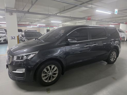 Kia Carnival 11-Seater Deluxe — пробег 219 274 км — фото 2 из 5