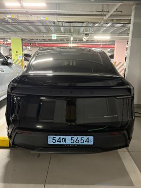 Tesla Model Y Premium Long Range AWD — пробег 4 178 км — фото 5 из 5