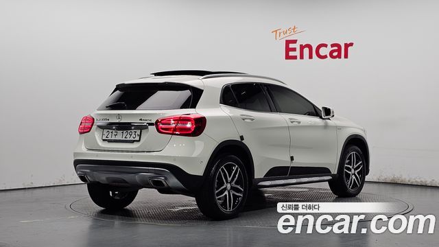 Mercedes-Benz GLA-Class GLA200d 4MATIC Activity Edition — пробег 62 831 км — фото 2 из 5