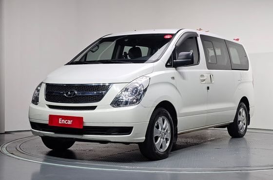 Hyundai Starex 4WD 12-Seater Wagon CVX Deluxe — пробег 241 561 км — фото 1 из 5