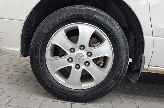 Hyundai Starex 4WD 12-Seater Wagon CVX Deluxe — пробег 241 561 км — фото 5 из 5