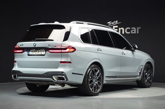 BMW X7 xDrive 40i M Sport 6STR — пробег 29 904 км — фото 2 из 5