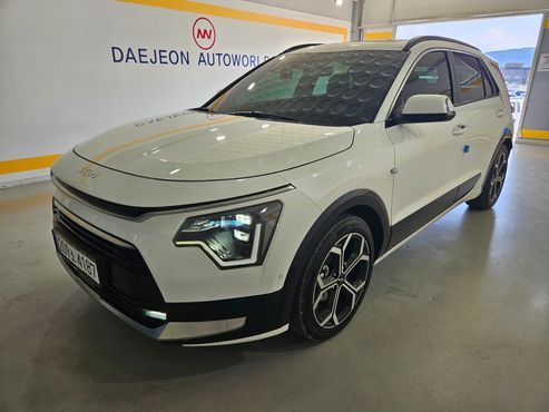 Kia Niro Signature — пробег 32 617 км — фото 1 из 5