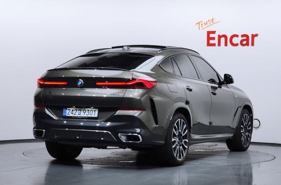 BMW X6 xDrive40i M Sport — пробег 40 296 км — фото 2 из 5