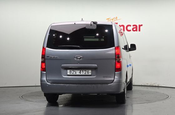 Hyundai Starex 5-Seater VAN CVX Premium — пробег 185 447 км — фото 4 из 5
