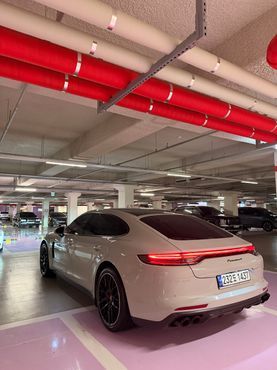 Porsche Panamera 3.0 — пробег 34 860 км — фото 2 из 5